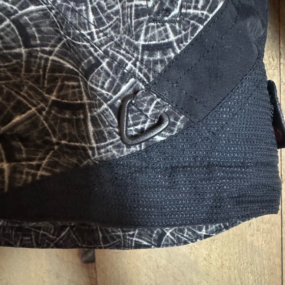 Obermeyer black and white print winter jacket Size 4 - Picture 9 of 16